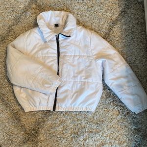 White puffer, size L